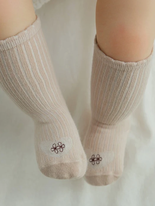 Loving Newborn Knee-High Socks (set of 5) Loving Newborn Knee-High Socks (set of 5)