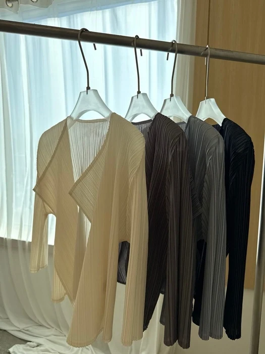 Liiplests Pleated 3/4 Sleeve Cardigan
