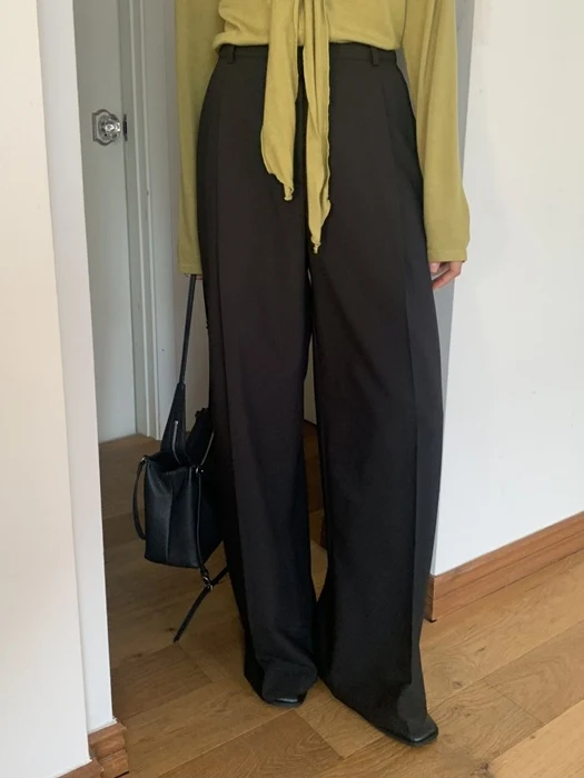 Tiff One-Tuck Wide Slacks Tiff One-Tuck Wide Slacks