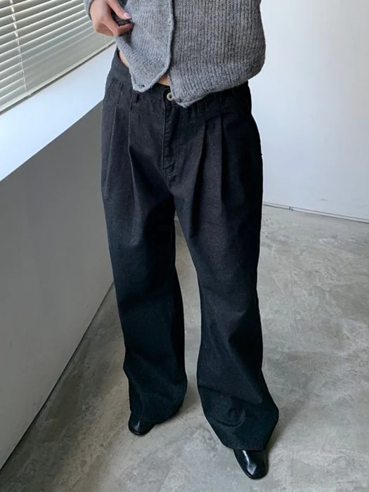 Two-Tuck Wide Denim Pants Two-Tuck Wide Denim Pants