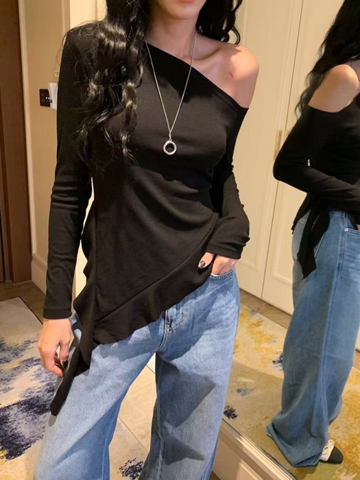 Fringe Off-Shoulder Tee Fringe Off-Shoulder Tee