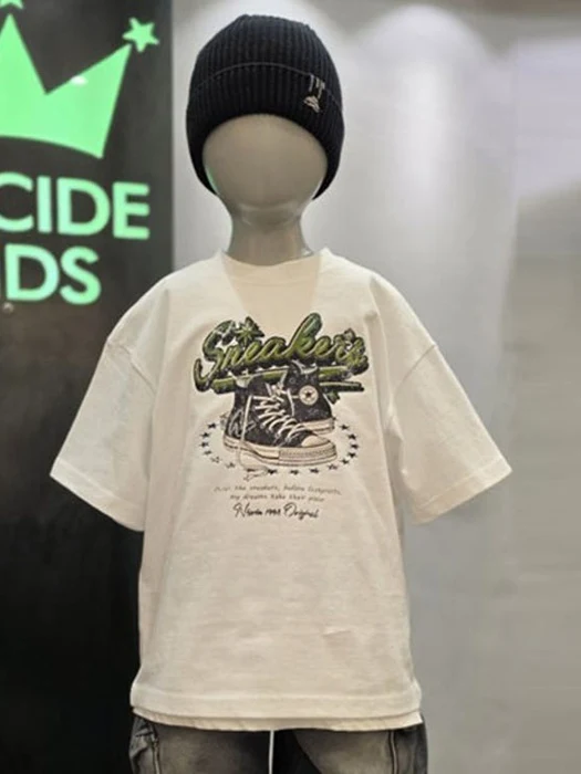 Sneakers Short Sleeve Tee