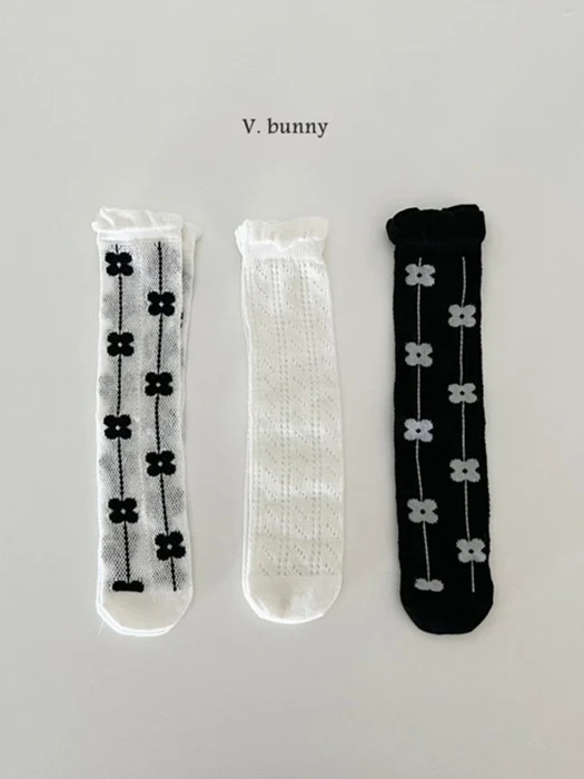Flower Line Socks Set Flower Line Socks Set