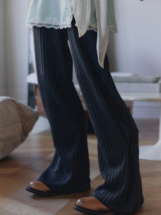 Low-button pants Low-button pants