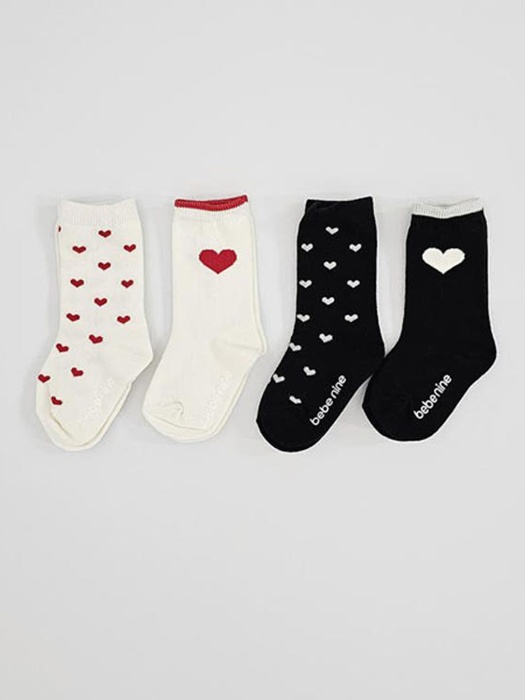 Nine Heart Knee Socks Set (set of 4) Nine Heart Knee Socks Set (set of 4)