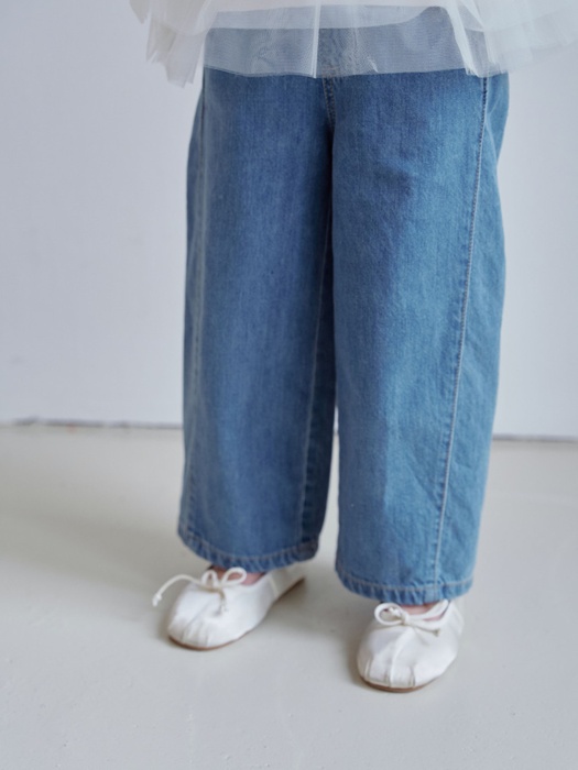 Curved Pants