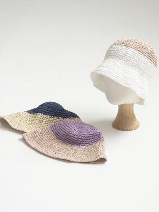 Two-Tone Paper Yarn Bucket Hat