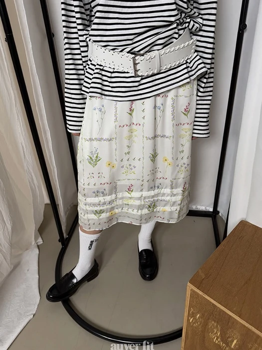 Flower Pintuck Midi Skirt Flower Pintuck Midi Skirt