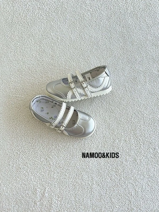 Dani Sneakers