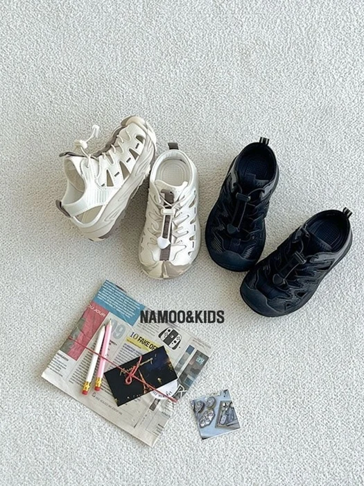 Charomi Flip Sandals