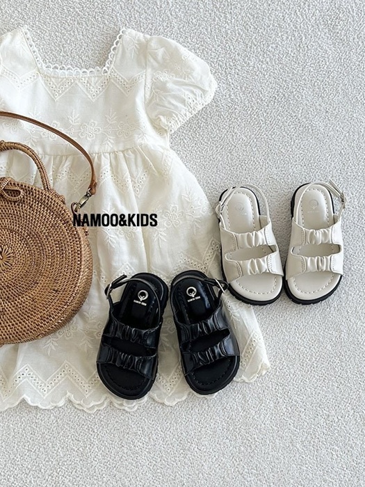 Reina Sandals