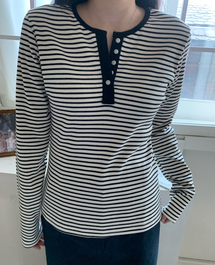 Allu - Korean Women Fashion - #momslook - Ribbed Stripe Button Tee - 3