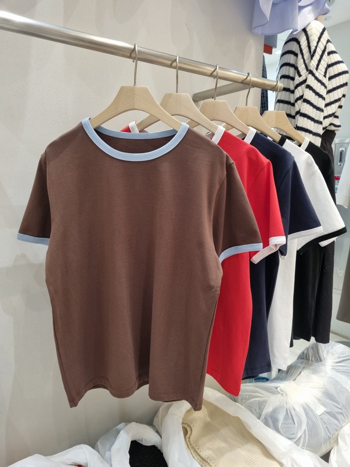 Allu - Korean Women Fashion - #momslook - Two Tone Short Sleeve Tee