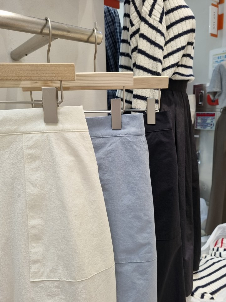 Allu - Korean Women Fashion - #thelittlethings - Pocket Span Skirt - 3