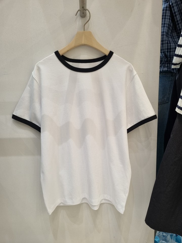 Allu - Korean Women Fashion - #vintageinspired - Two Tone Short Sleeve Tee - 3