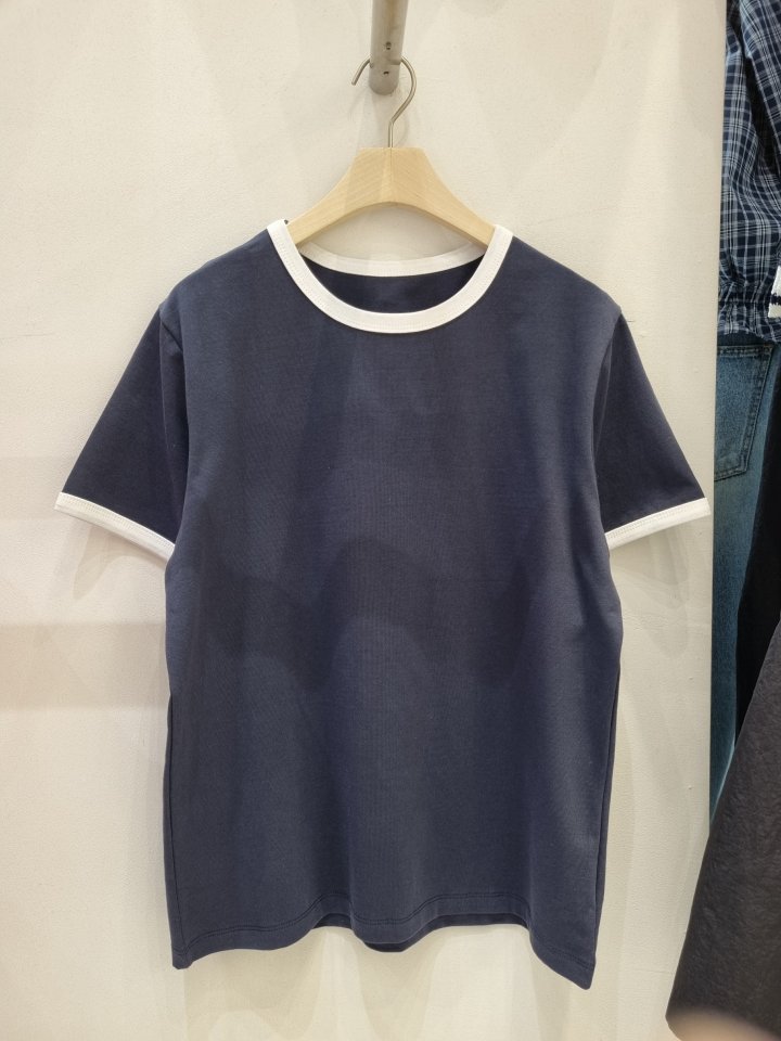Allu - Korean Women Fashion - #vintageinspired - Two Tone Short Sleeve Tee - 4