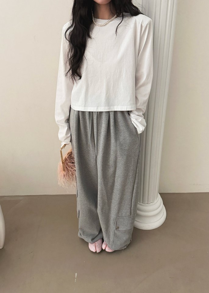 Amood - Korean Women Fashion - #vintageinspired - Vanilla Cropped Tee - 3