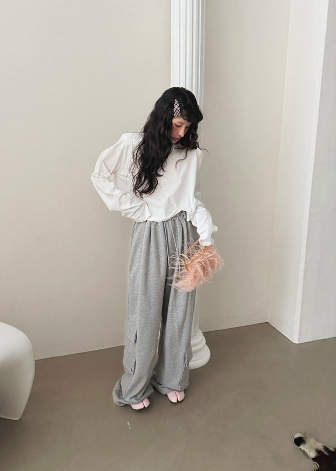 Amood - Korean Women Fashion - #vintageinspired - Vanilla Cropped Tee - 4
