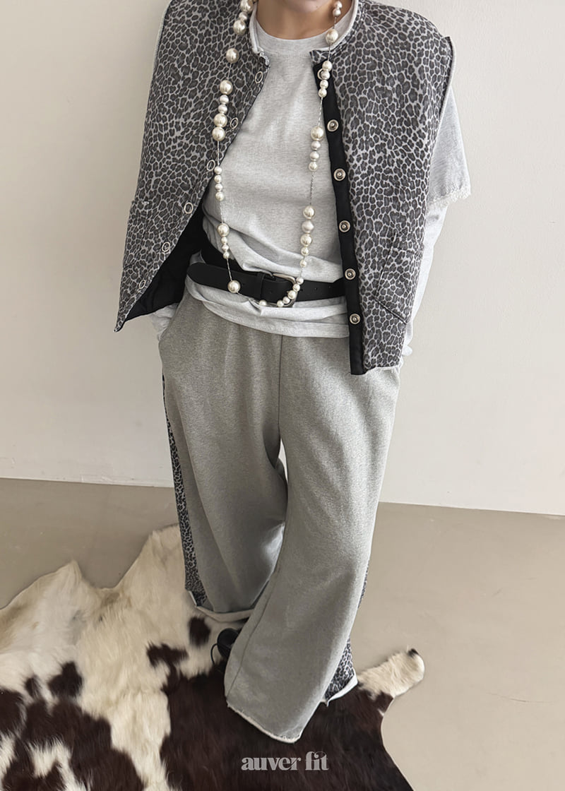 Auver_Fit - Korean Women Fashion - #momslook - Leopard Reversible Vest - 9
