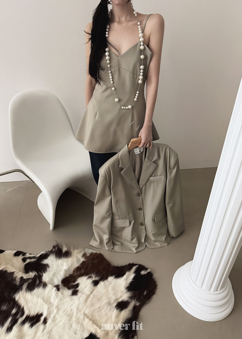 Auver_Fit - Korean Women Fashion - #momslook - Tailored Line Sleeveless - 3