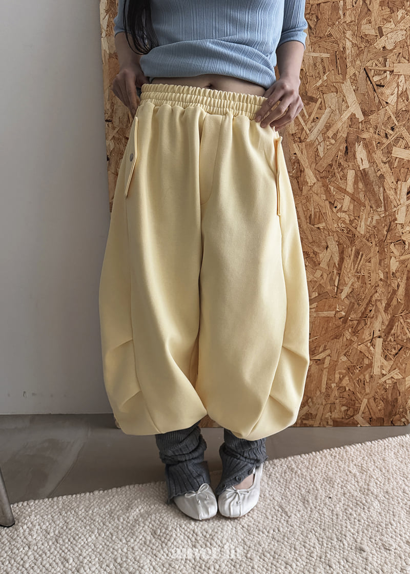 Auver_Fit - Korean Women Fashion - #womensfashion - Curved Training Pants - 4