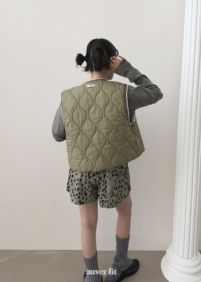 Auver_Fit - Korean Women Fashion - #pursuepretty - Leopard Reversible Vest - 3