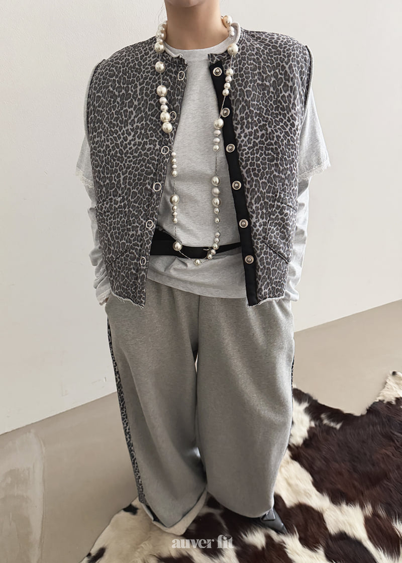 Auver_Fit - Korean Women Fashion - #womensfashion - Leopard Reversible Vest - 12