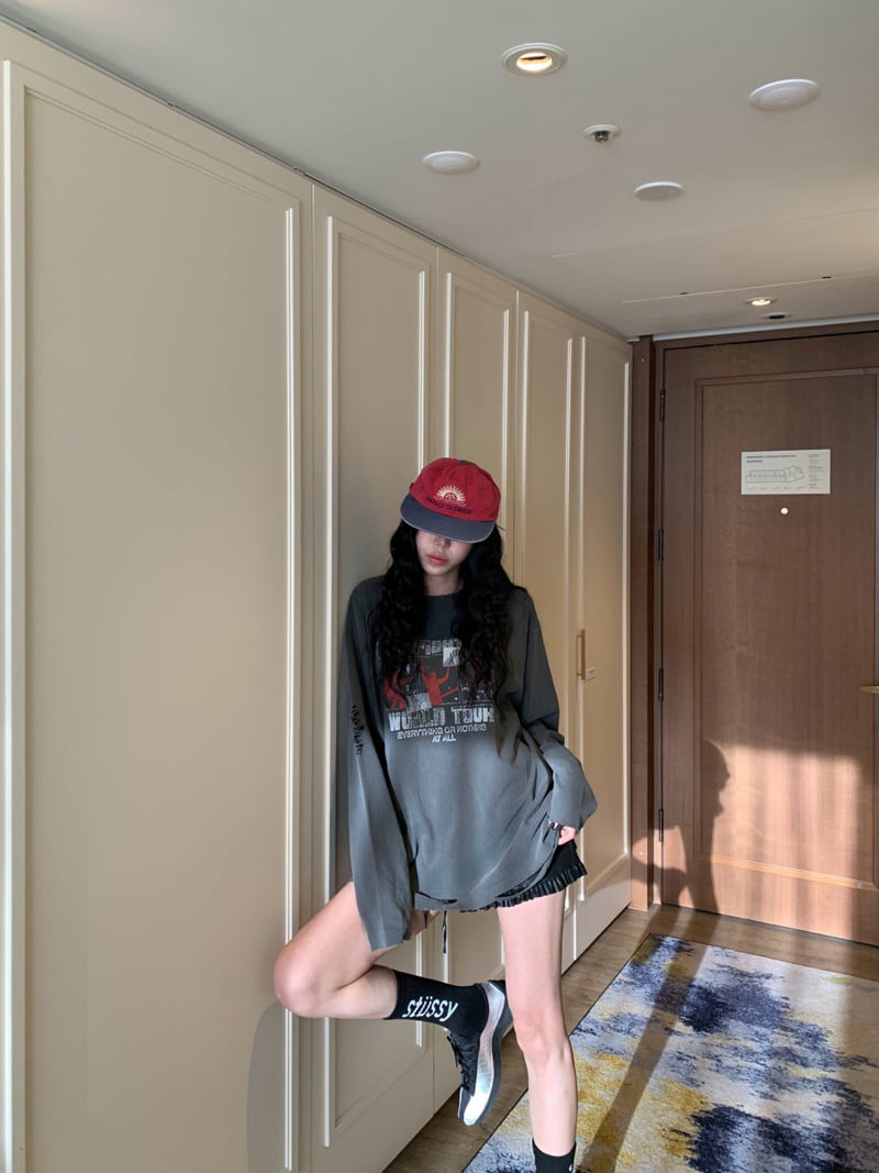 Badcalm - Korean Women Fashion - #momslook - Dirty Washed Graphic Tee - 5