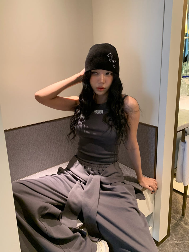 Badcalm - Korean Women Fashion - #momslook - Barcode Ribbed Sleeveless - 6