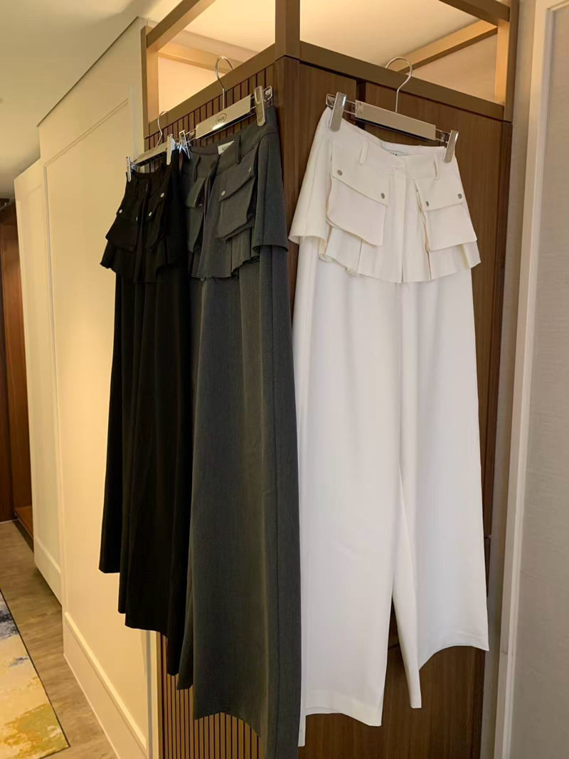 Badcalm - Korean Women Fashion - #pursuepretty - Pocket Pleated Skirt Pants - 12