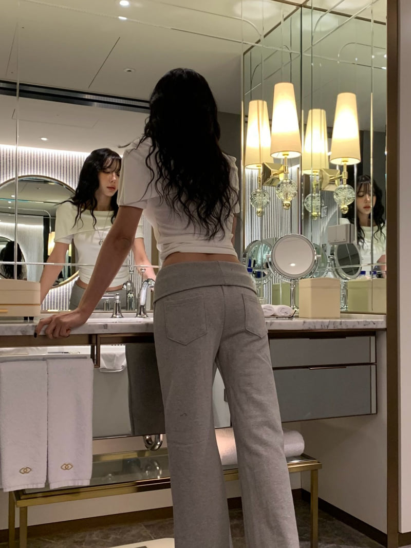 Badcalm - Korean Women Fashion - #thatsdarling - Slim Bootcut Pants - 2