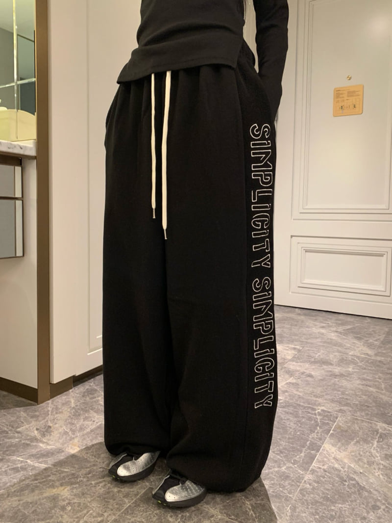 Badcalm - Korean Women Fashion - #thelittlethings - City Embroidery Pants - 7