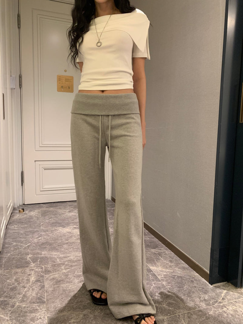 Badcalm - Korean Women Fashion - #thelittlethings - Slim Bootcut Pants - 3