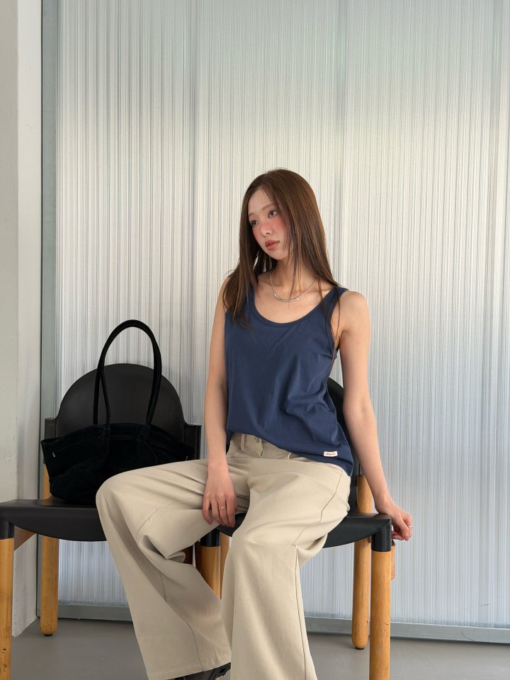 Baguette - Korean Women Fashion - #momslook - Silket U-Neck Sleeveless Top - 10