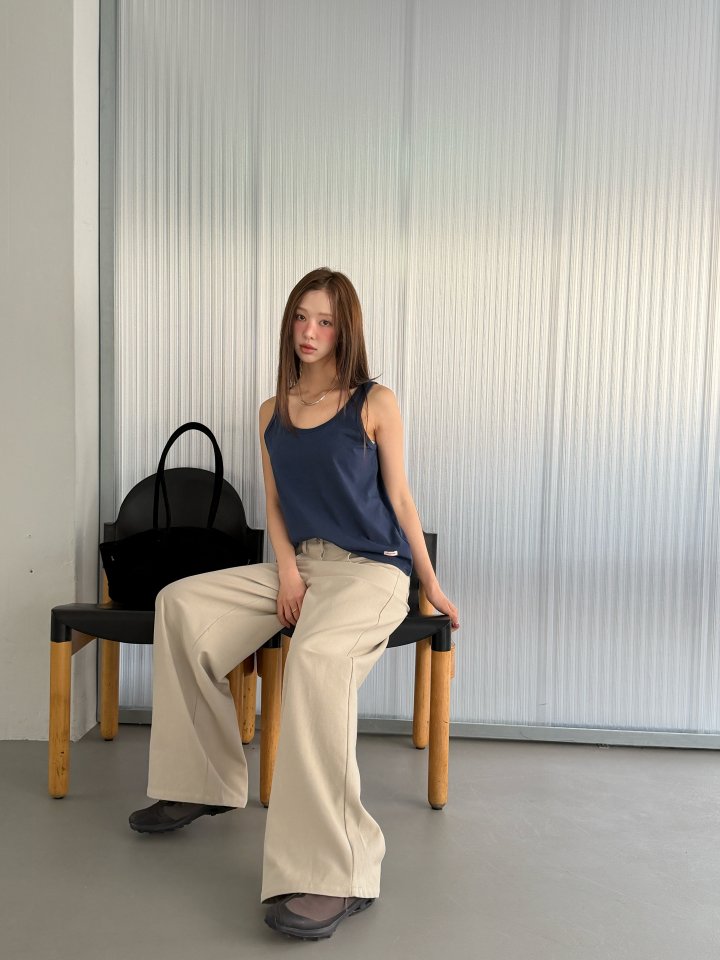 Baguette - Korean Women Fashion - #momslook - Silket U-Neck Sleeveless Top - 11
