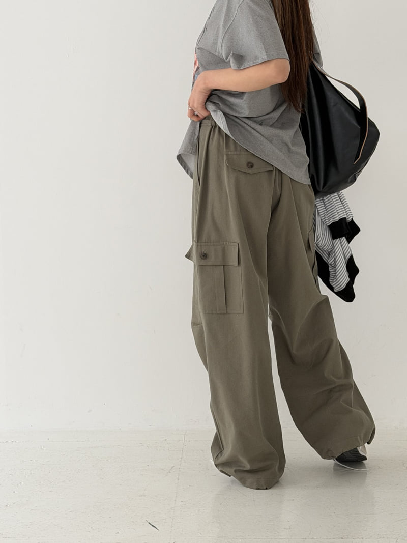 Baguette - Korean Women Fashion - #momslook - Mark Cargo Pants - 2
