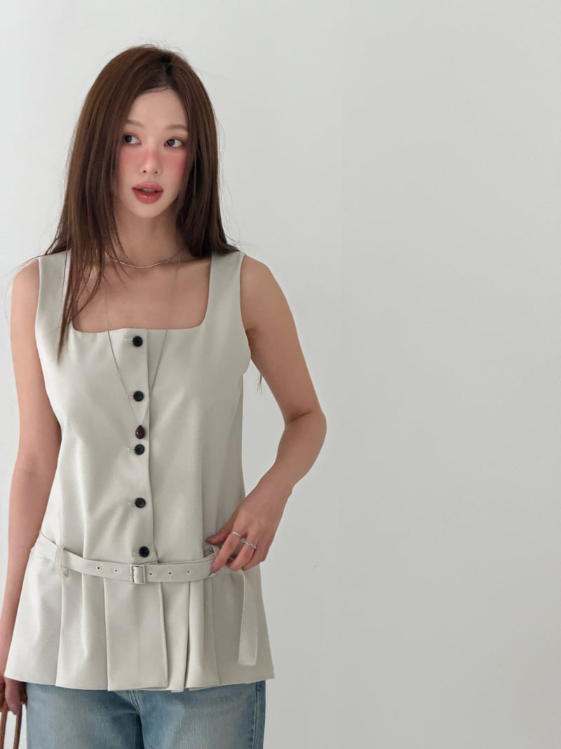 Baguette - Korean Women Fashion - #momslook - Rich Vest - 2