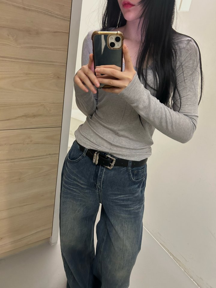 Buckle - Korean Women Fashion - #romanticstyle - U Long Sleeve Tee - 3