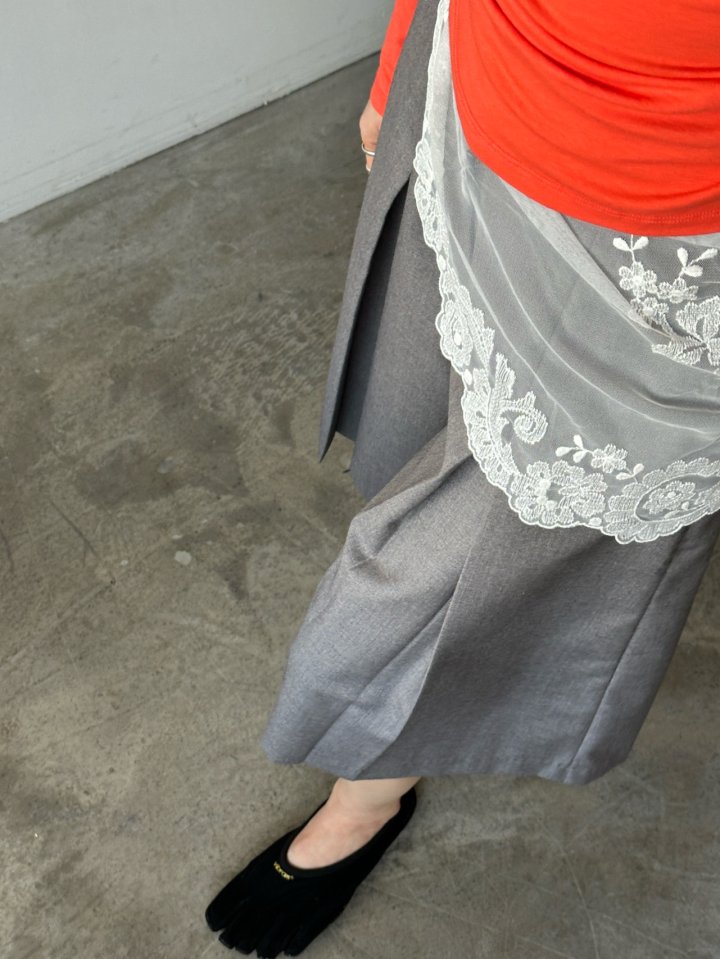 Chavi - Korean Women Fashion - #womensfashion - Pleated Bermuda Pants - 3