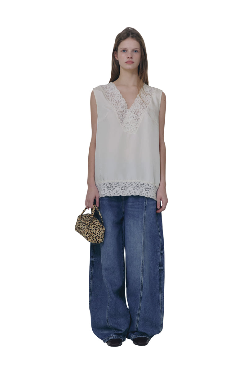 Connaught - Korean Women Fashion - #momslook - Coeur Seam Wide Denim