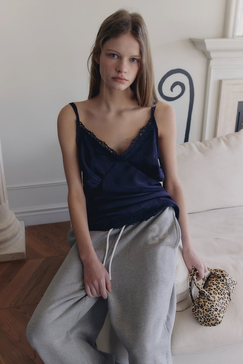 Connaught - Korean Women Fashion - #momslook - Brick Lace Camisole - 3