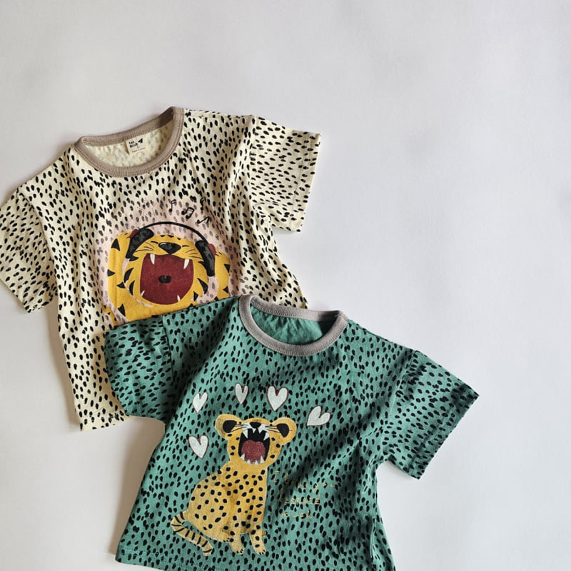 Firstblue - Korean Children Fashion - #magicofchildhood - Spotted Graphic Short Sleeve Tee - 9