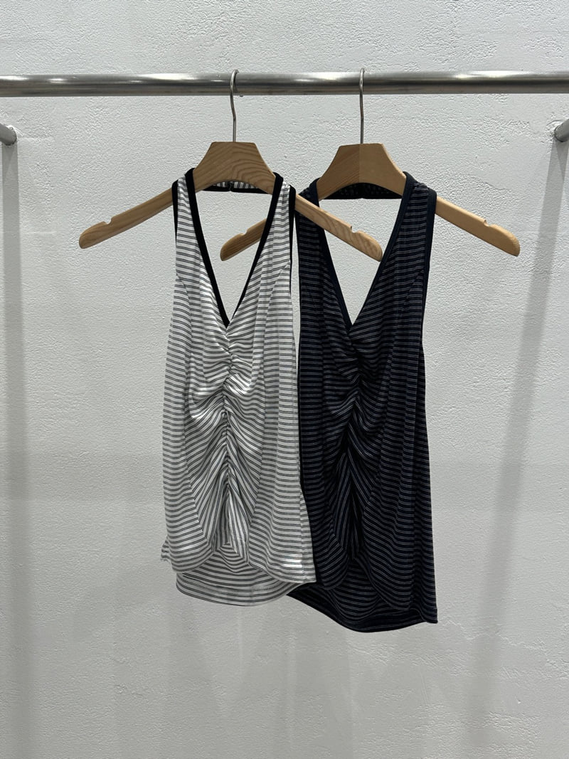 Flash - Korean Women Fashion - #restrostyle - Muse Halter Sleeveless Top