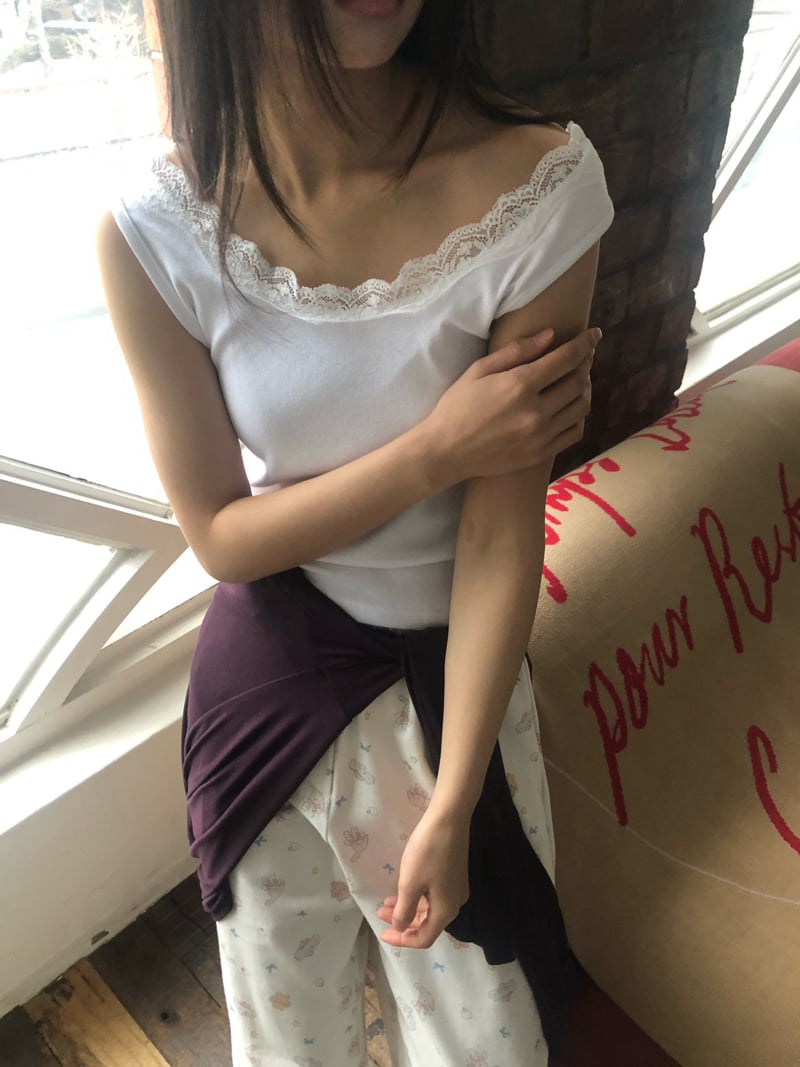 Flash - Korean Women Fashion - #restrostyle - Dear Sleeveless Top - 4