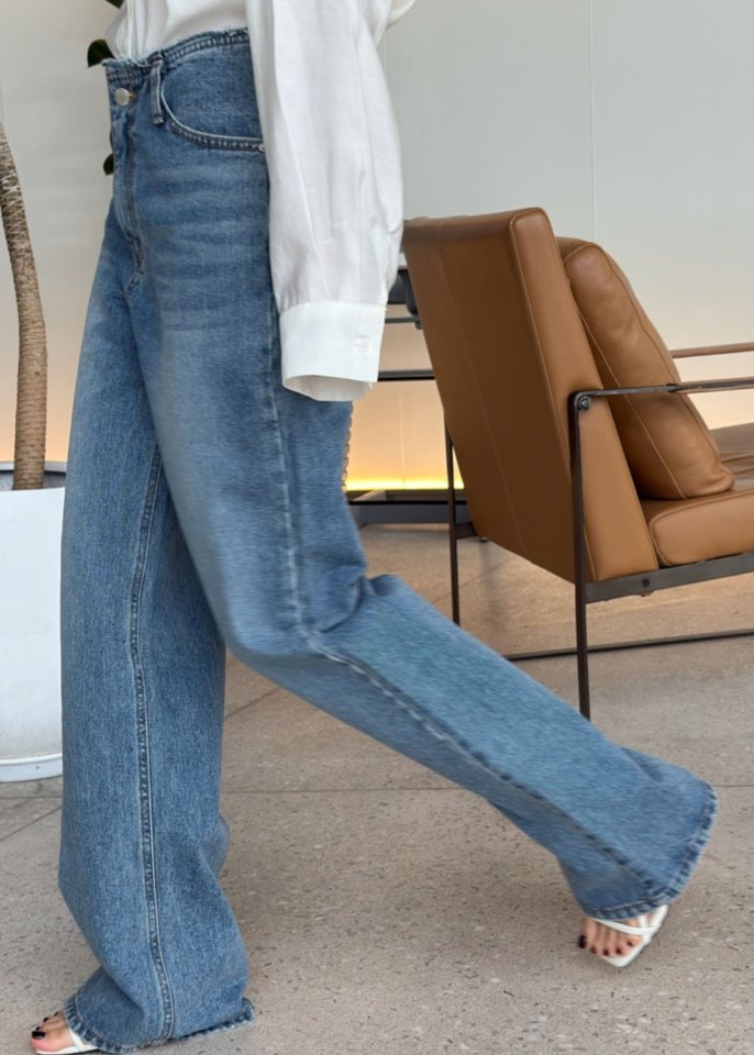 I'm here - Korean Women Fashion - #momslook - Muobi Mid Blue Wide Denim Pants - 2
