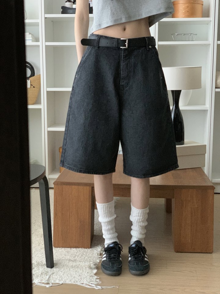 I'm here - Korean Women Fashion - #momslook - Diagonal Black Denim Bermuda Shorts - 11