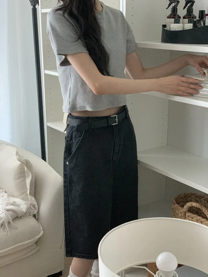 I'm here - Korean Women Fashion - #shopsmall - Diagonal Black Denim Bermuda Shorts - 8