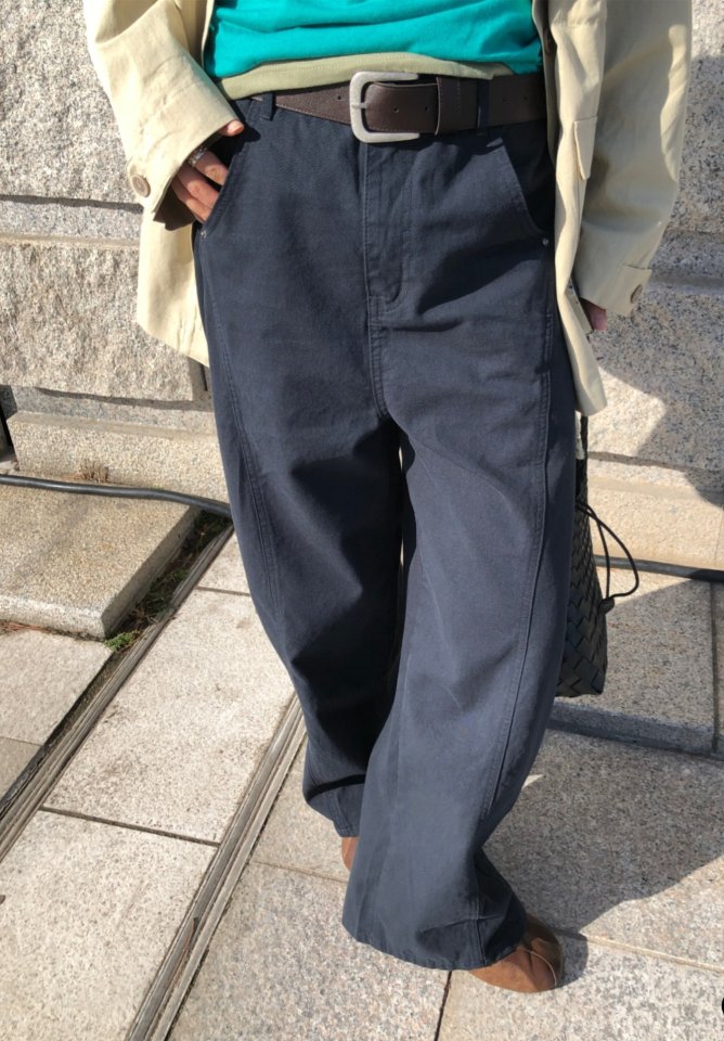 I'm here - Korean Women Fashion - #womensfashion - Seam Balloon Curve Cotton Pants - 2