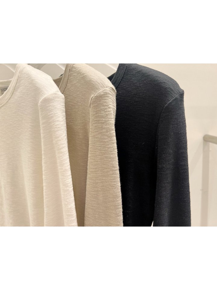 Janie - Korean Women Fashion - #momslook - Essential Tee - 6