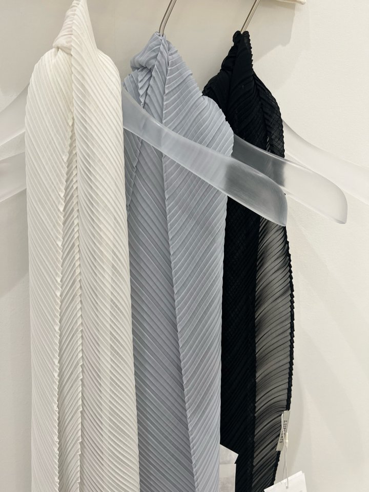 Janie - Korean Women Fashion - #momslook - Pleated Layer Scarf